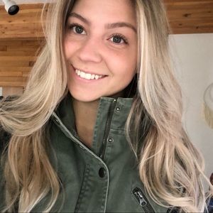 Meet your Posher, Melissa